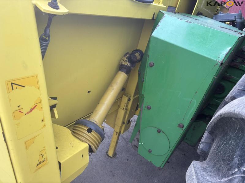 John Deere 7700 forage harvester with corn header and pickup 61