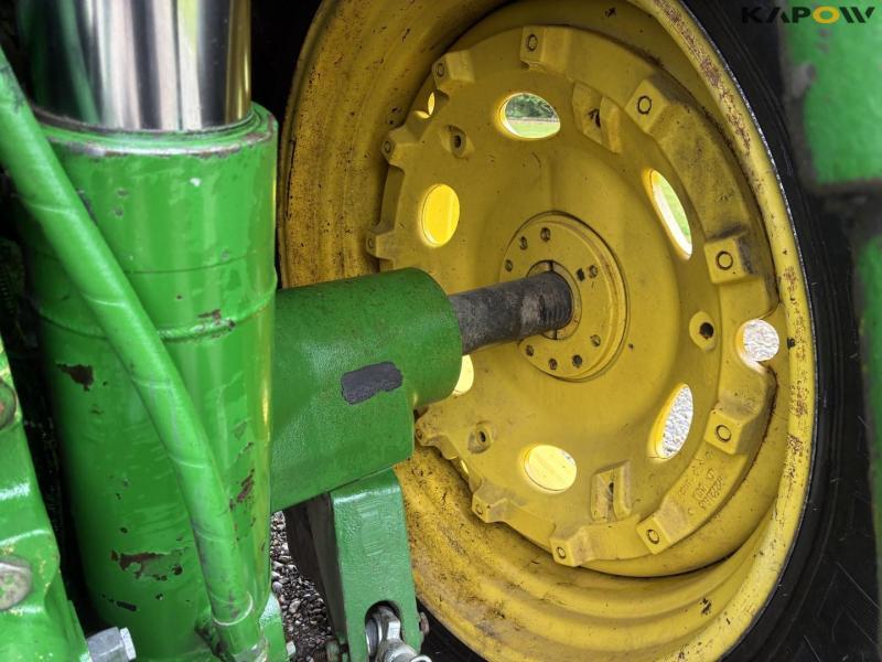 John Deere 7720 tractor 25