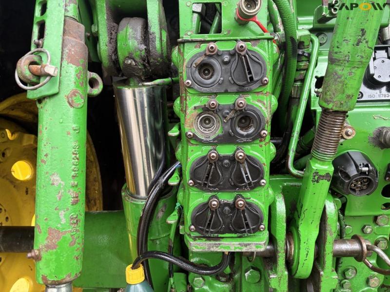 John Deere 7720 tractor 27