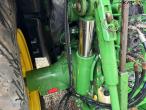 John Deere 7920 tractor 41