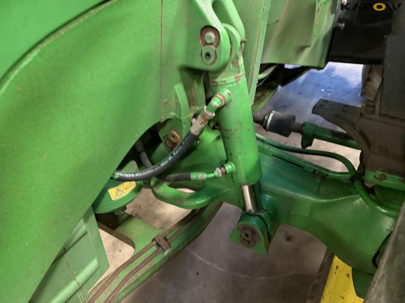 John Deere 7930 tractor 9