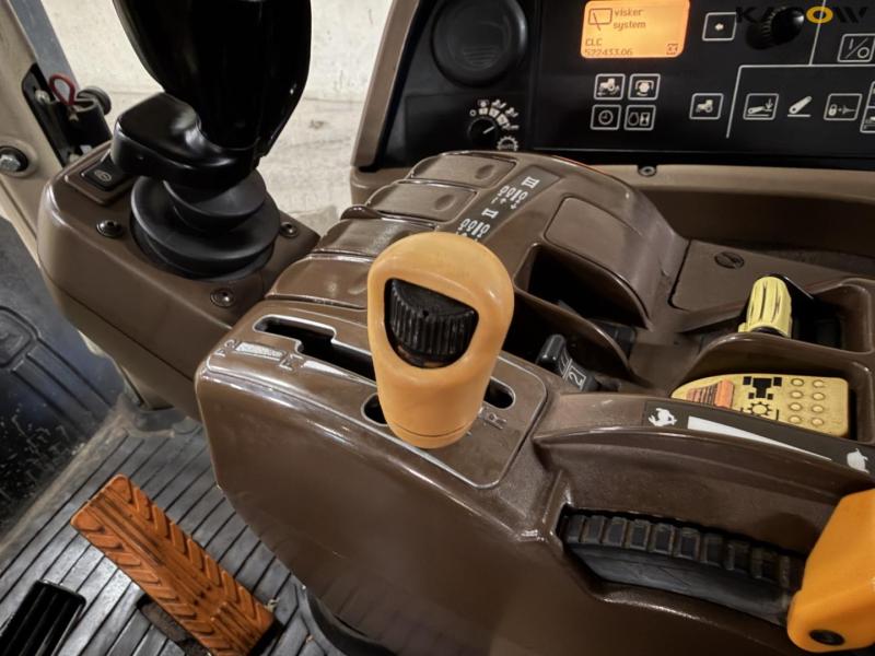 John Deere 7930 tractor 46