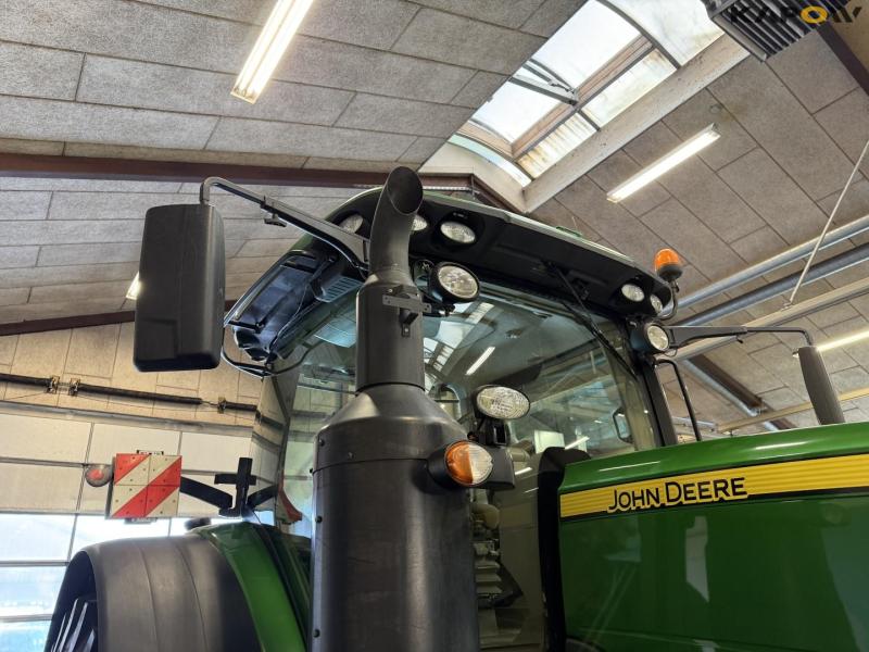 John Deere 8295R tractor 26