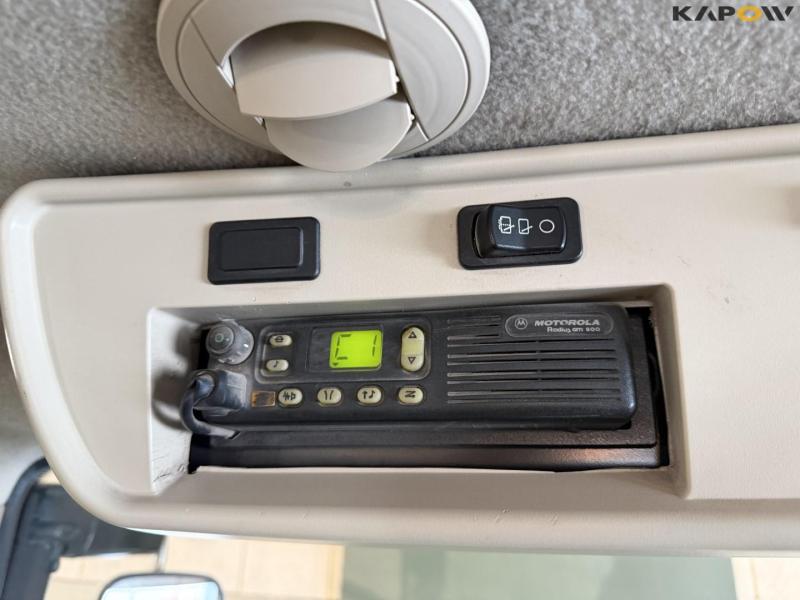 John Deere 8335R tractor 65