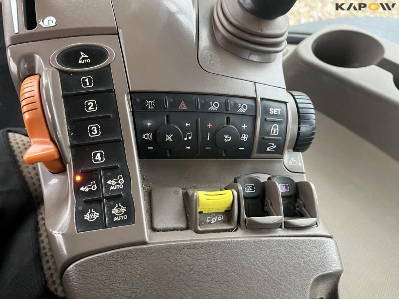 John Deere 8345R tractor 44