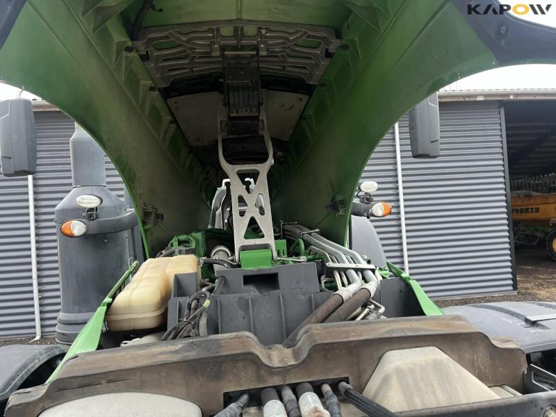 John Deere 8345R tractor 54