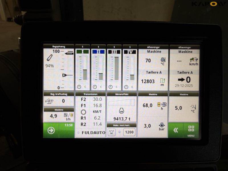 John Deere 8345R tractor 52