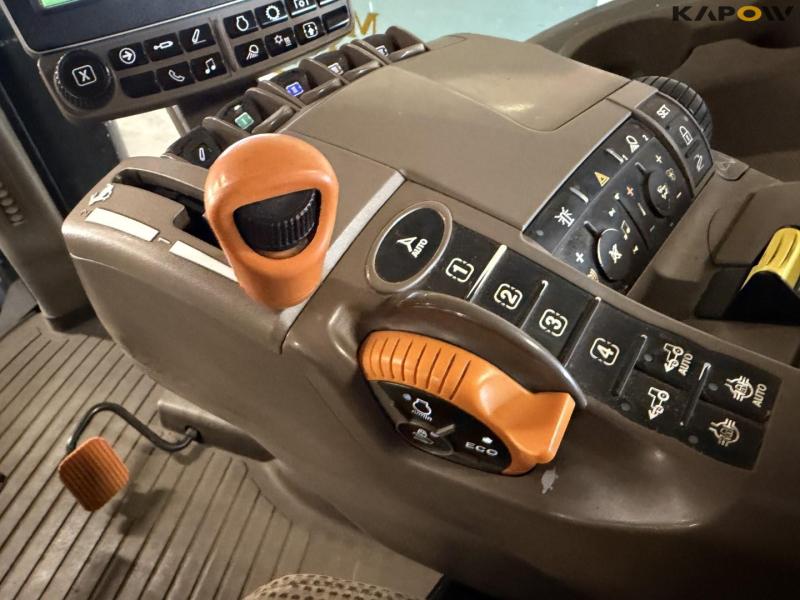 John Deere 8345R tractor 57