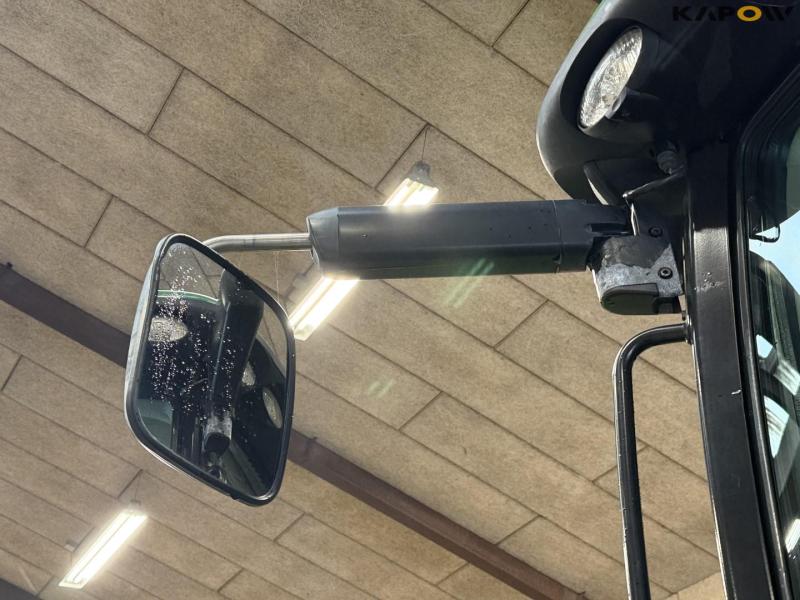 John Deere 8360R tractor 23