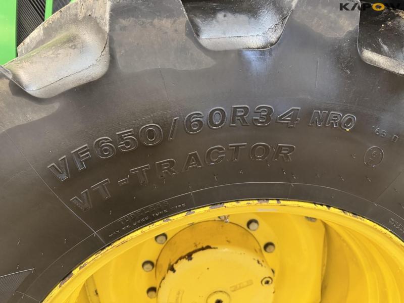 John Deere 8360R tractor 66