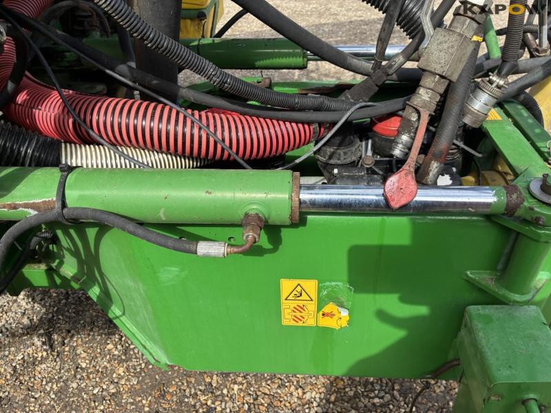 John Deere 840I sprayer 12