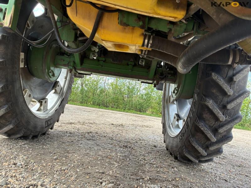 John Deere 840I sprayer 39