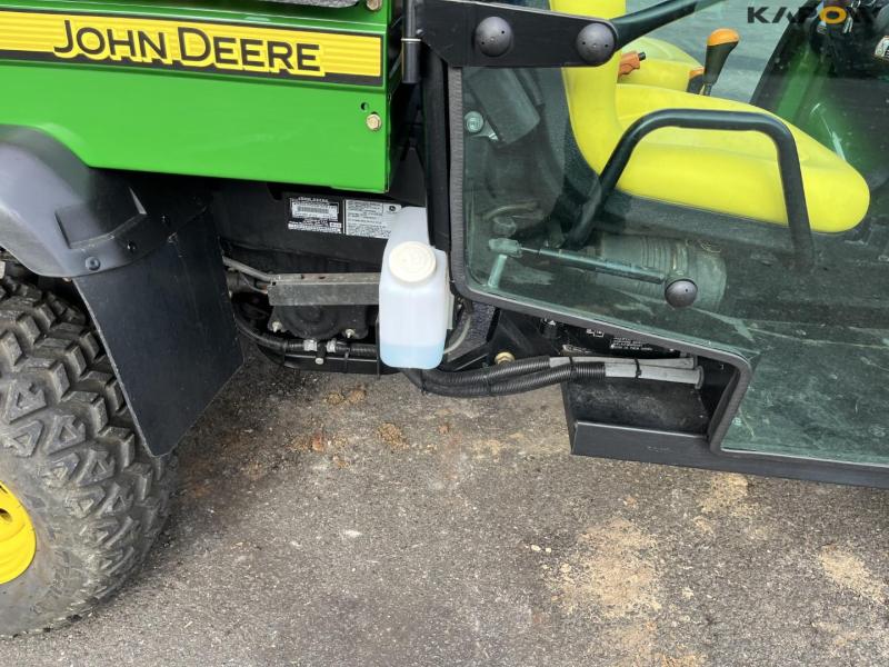 John Deere 850D Gator XUV 14