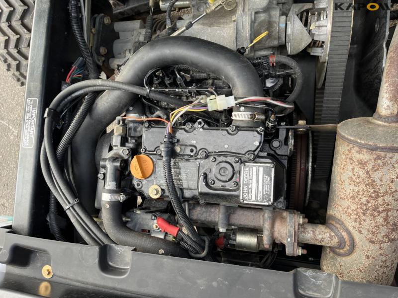 John Deere 850D Gator XUV 24