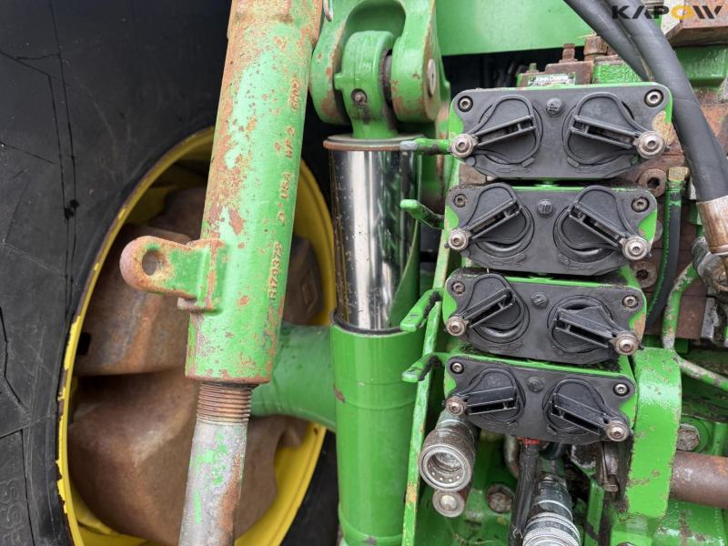 John Deere 8530 tractor 34