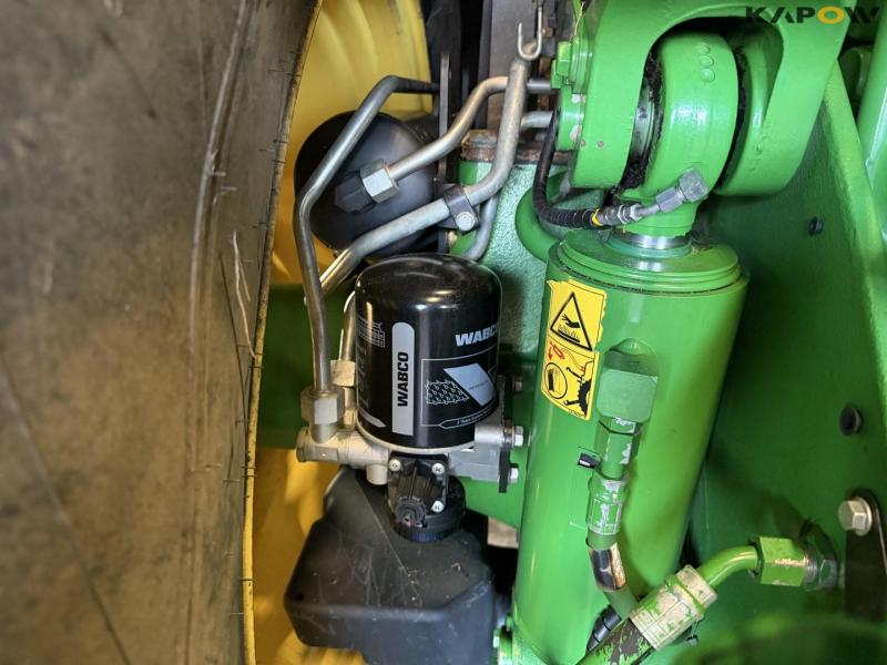 John Deere 8R 340 Signature Edition tractor 45