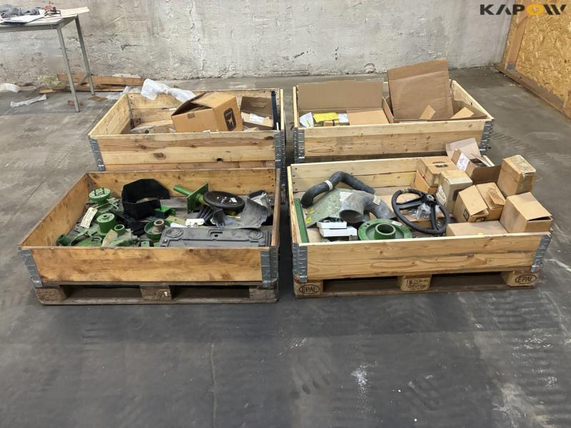 John Deere parts 8