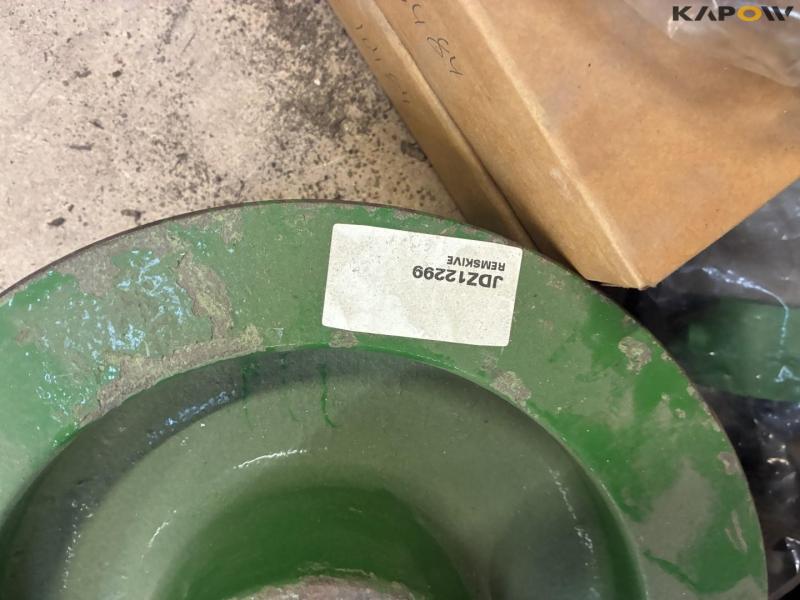 John Deere parts 32