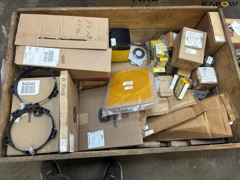 John Deere parts 28