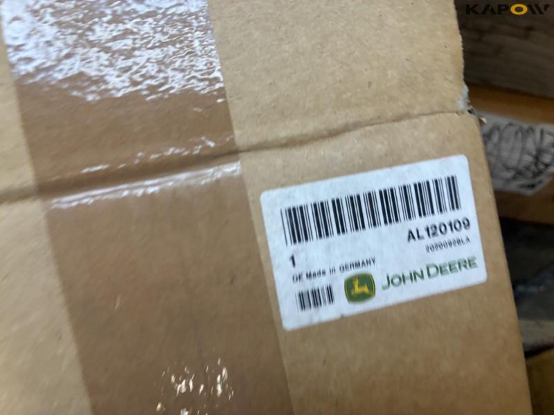 John Deere parts 17