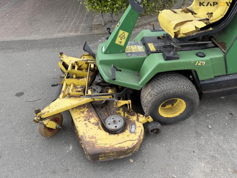 John Deere F725 lawn mower 9