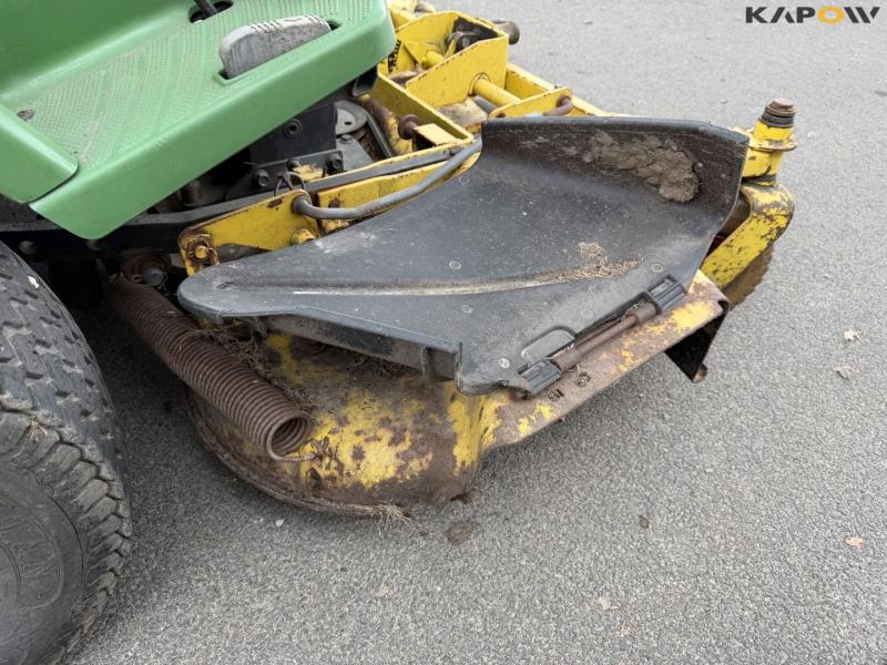 John Deere F725 lawn mower 17