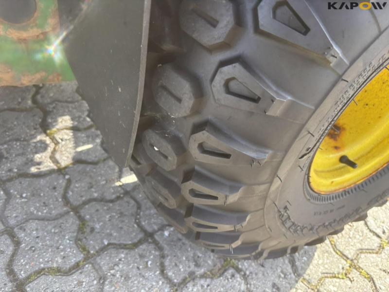 John Deere Gator TS 4x2 33