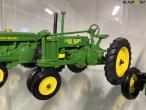 John Deere model tractors 7