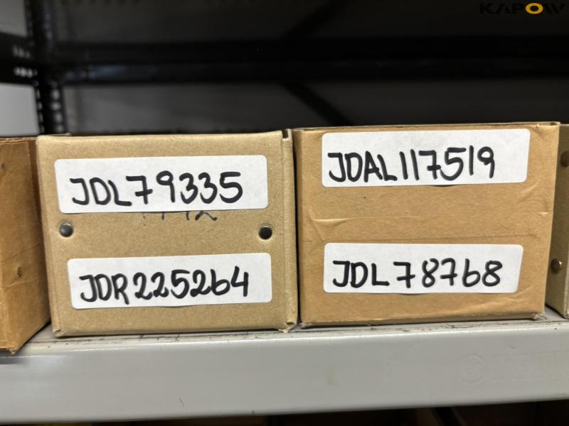 John Deere spare parts - new 23