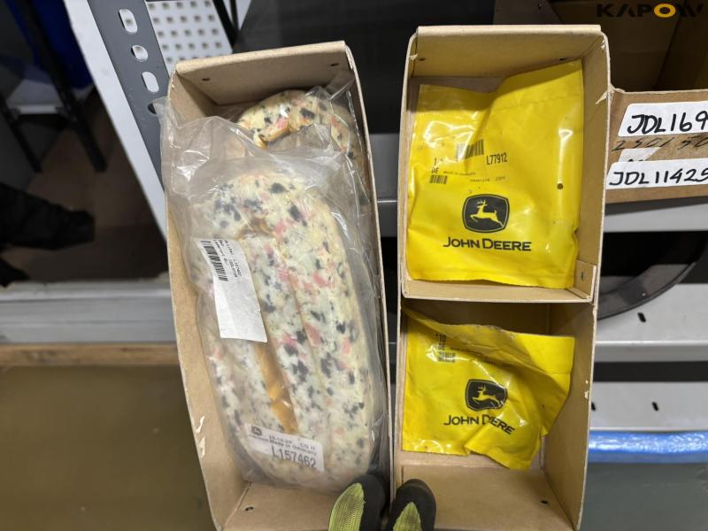 John Deere spare parts - new 28