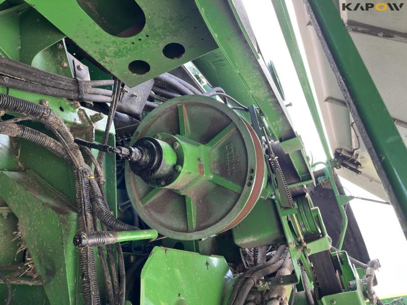 John Deere S690i combine with 630R 30-foot header 17