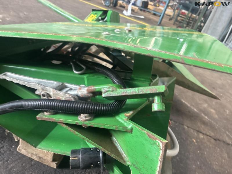 John Deere side knife and hanger 13
