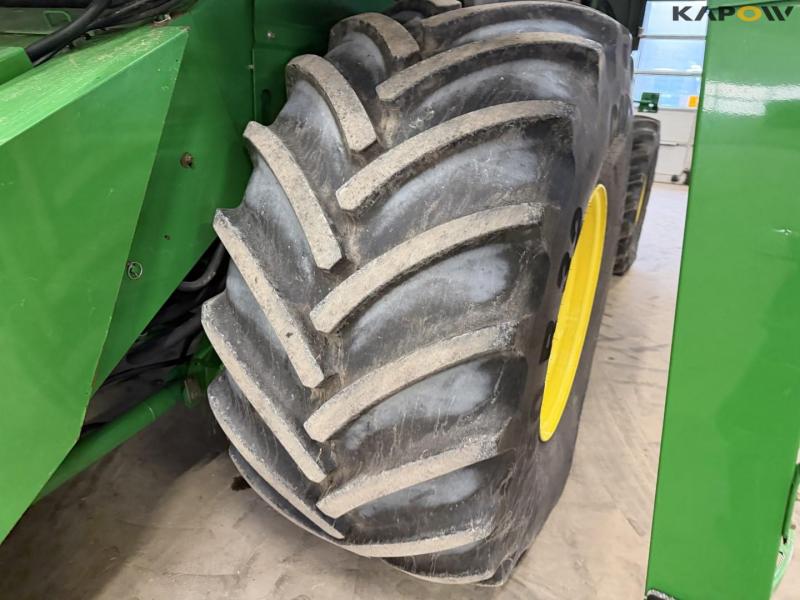 John Deere T660i with 30 foot header 57