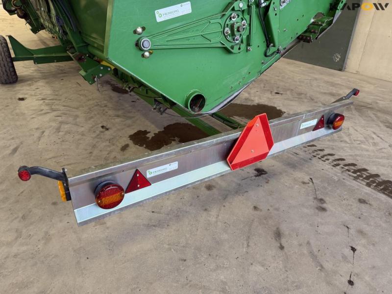 John Deere T660i with 30 foot header 74