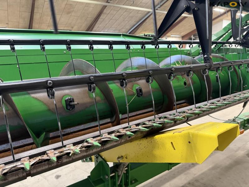 John Deere T660i with 30 foot header 85