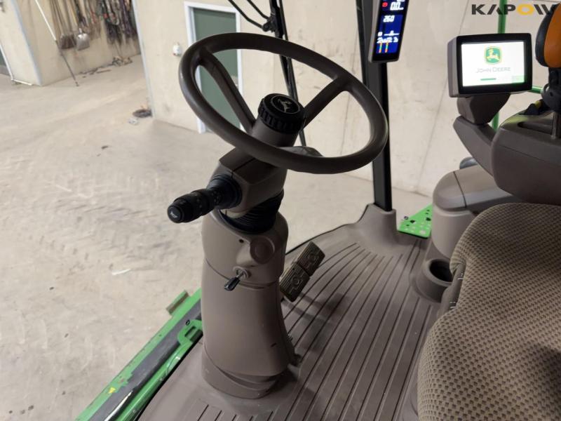 John Deere T660i combine with 30ft draper header 11