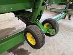 John Deere T660i combine with 30ft draper header 100