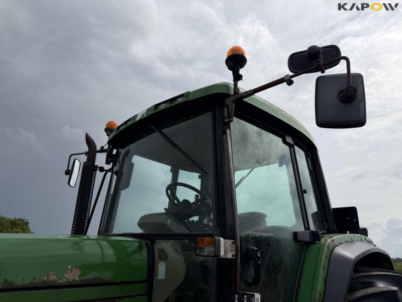 John Deere tractor 9
