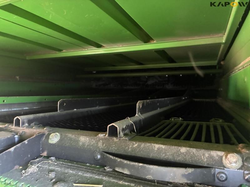 John Deere W660i combine harvester 29