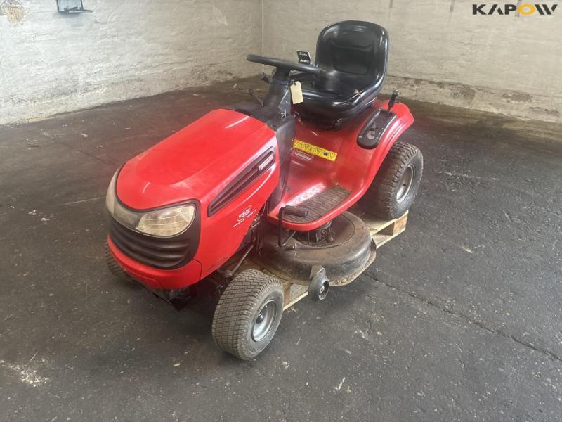 Jonsered LT2217A lawn tractor 1