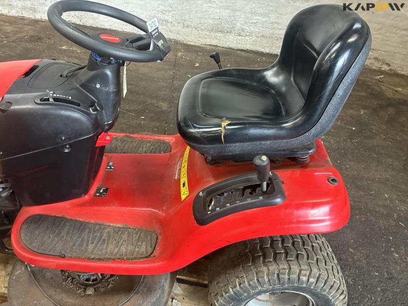 Jonsered LT2217A lawn tractor 12