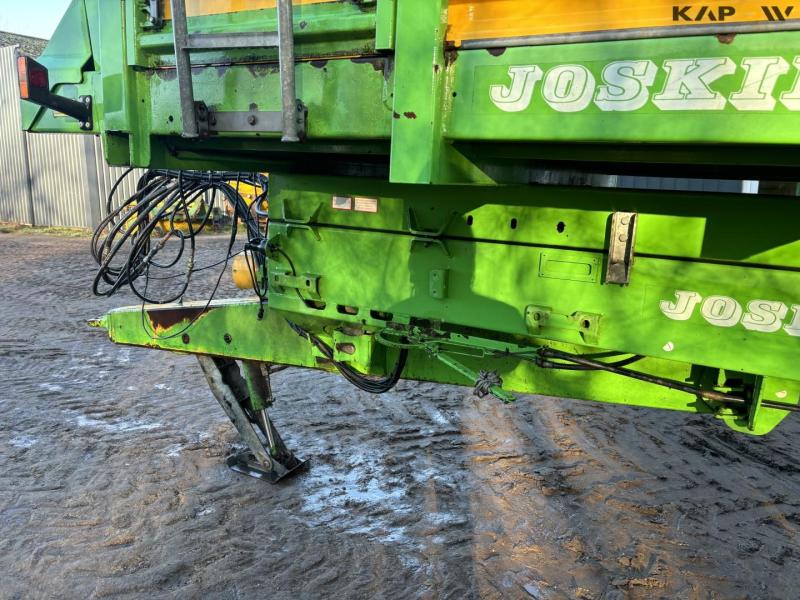 Joskin Silospace 20/40 unloading trailer 8