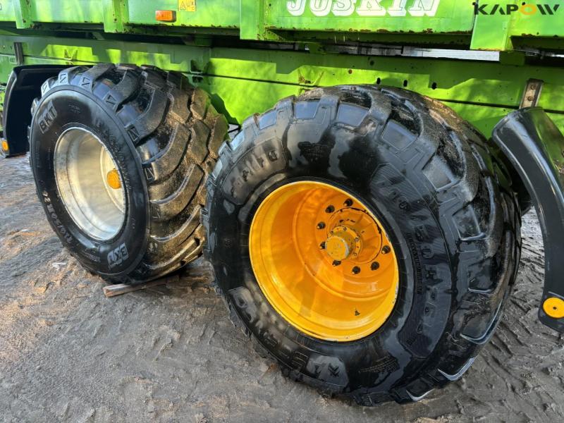 Joskin Silospace 20/40 unloading trailer 47