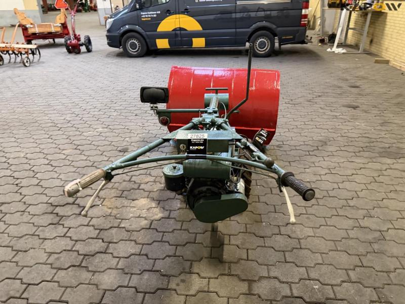 Jrus tool carrier with broom 6