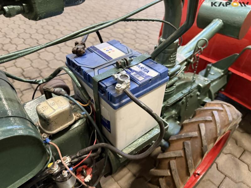 Jrus tool carrier with broom 26