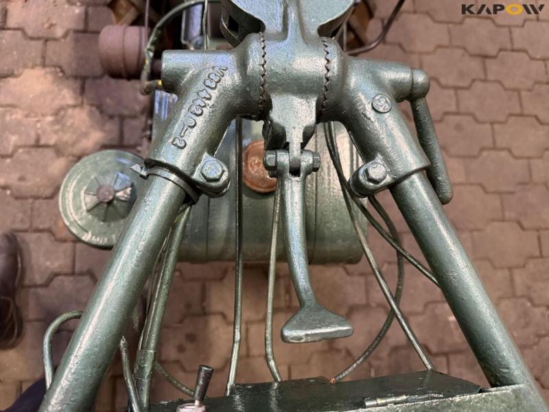 Jrus tool carrier with broom 39