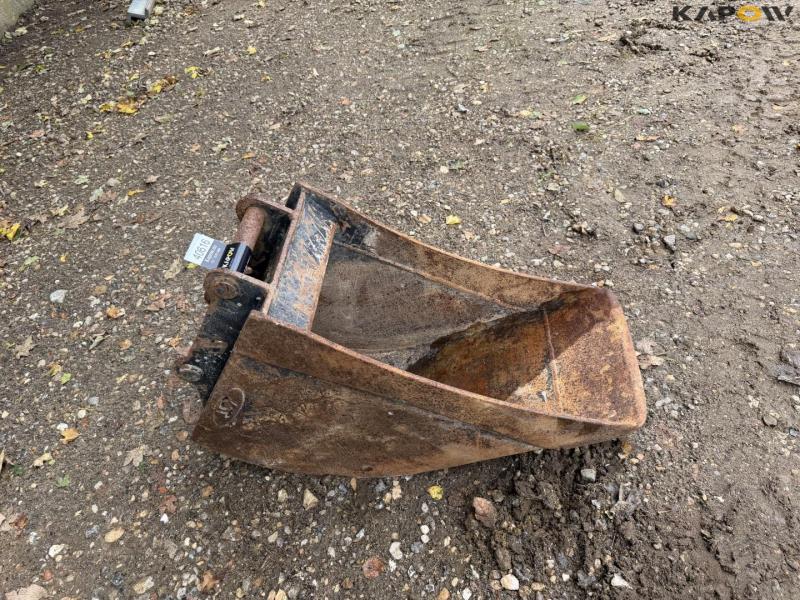 JST bucket with S40 hitch 4