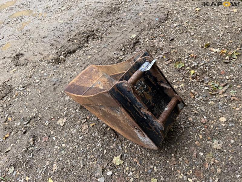 JST bucket with S40 hitch 7