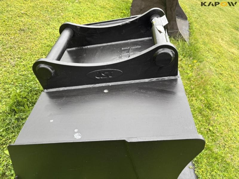 JST bucket 100 cm with S60 hitch 13