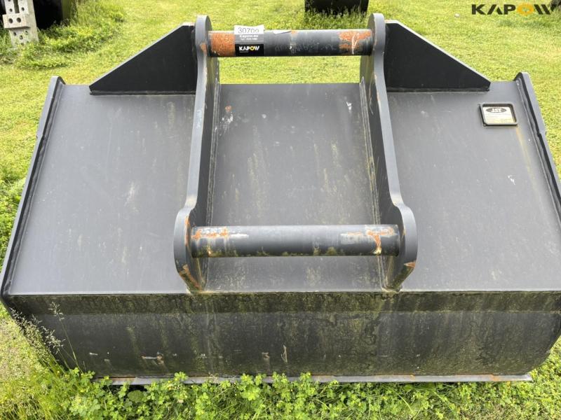 JST bucket 150 cm with S70 hitch - NEW 14